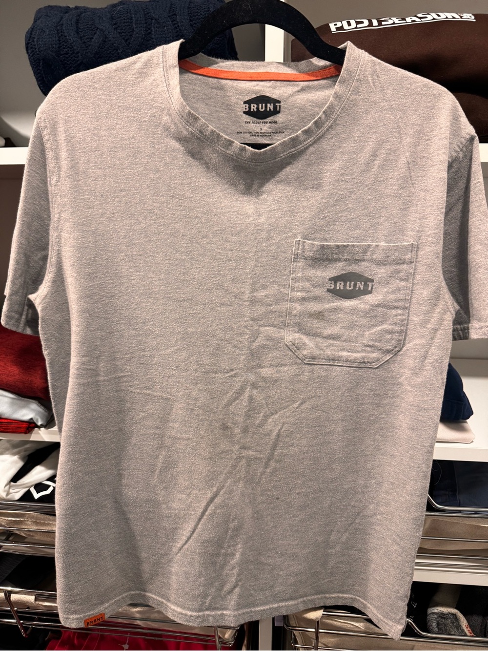 Brunt short  Sleeve Pocket T‑Shirt in Light Gray